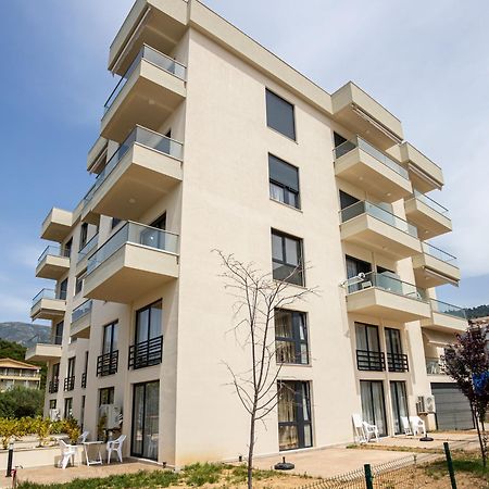 The Blue Wave Hotel Himare Buitenkant foto