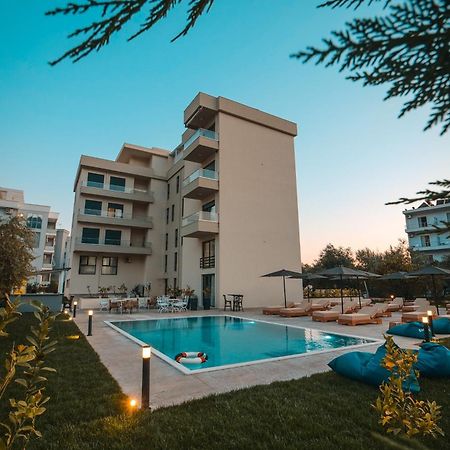The Blue Wave Hotel Himare Buitenkant foto